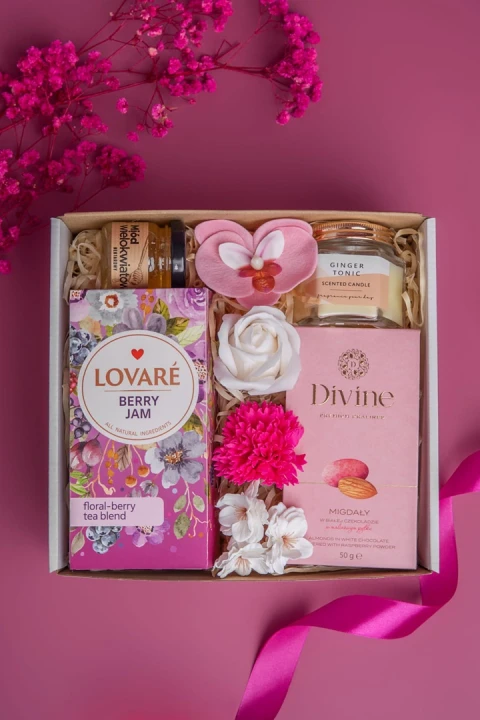 Zestaw prezentowy w kartoniku dla niej Pink Dream