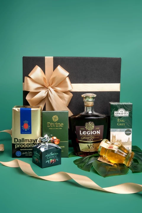 Zestaw prezentowy premium dla niego Zestaw Ambasadora, zestaw prezentowy dla szefa, upominek w kartoniku, zestaw z whisky,  prezent dla niego, prezent dla męża, zestaw prezentowy  w podziękowaniu
