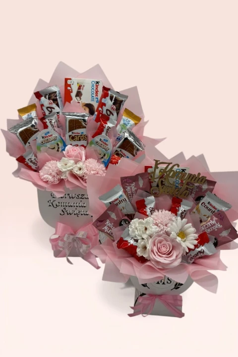 Różowy Kielich Maxi – Słodka Kompozycja na Pierwszą Komunię Świętą, kielich ze słodyczami kinder dla dziewczyny, słodki bukiet na Komunię,