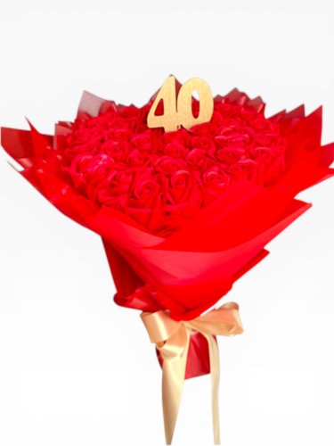 Bukiet Mydlany czerwień 40 róż– elegancki prezent, który zachwyca i pozostaje na długo